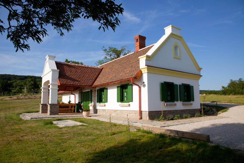 Oereghegyi Apartman Vindornyalak Exterior foto